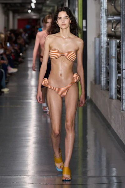 Look 20